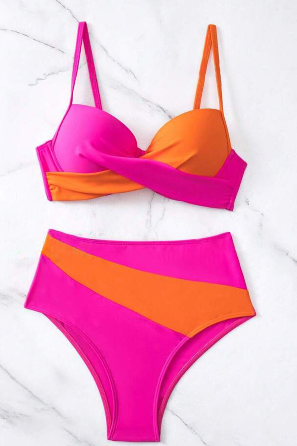 Ensemble de bikini à décolleté en cœur contrasté