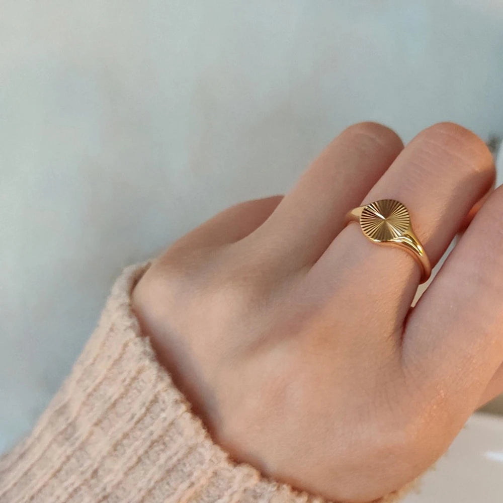 Bague délicate, pour femme