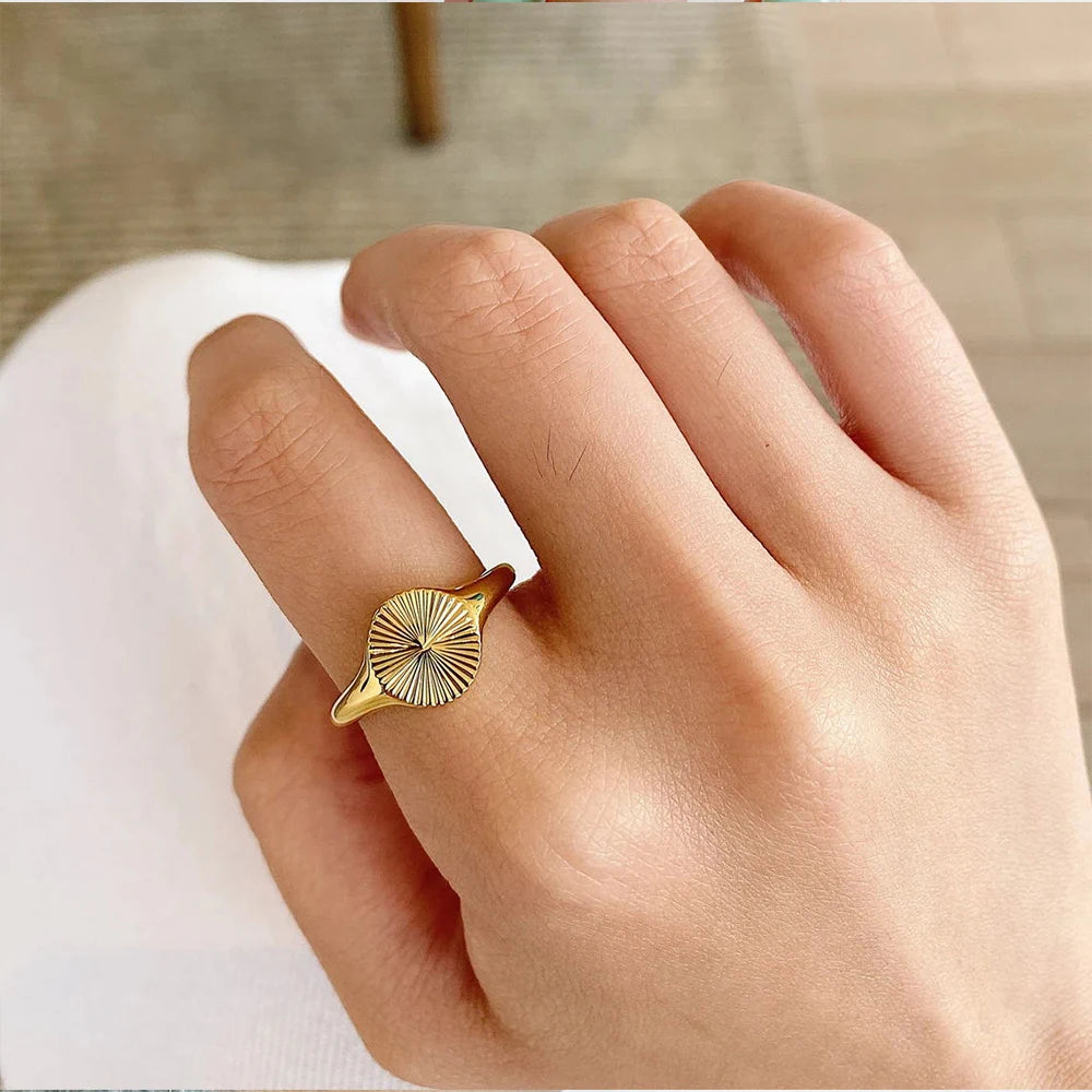 Bague délicate, pour femme