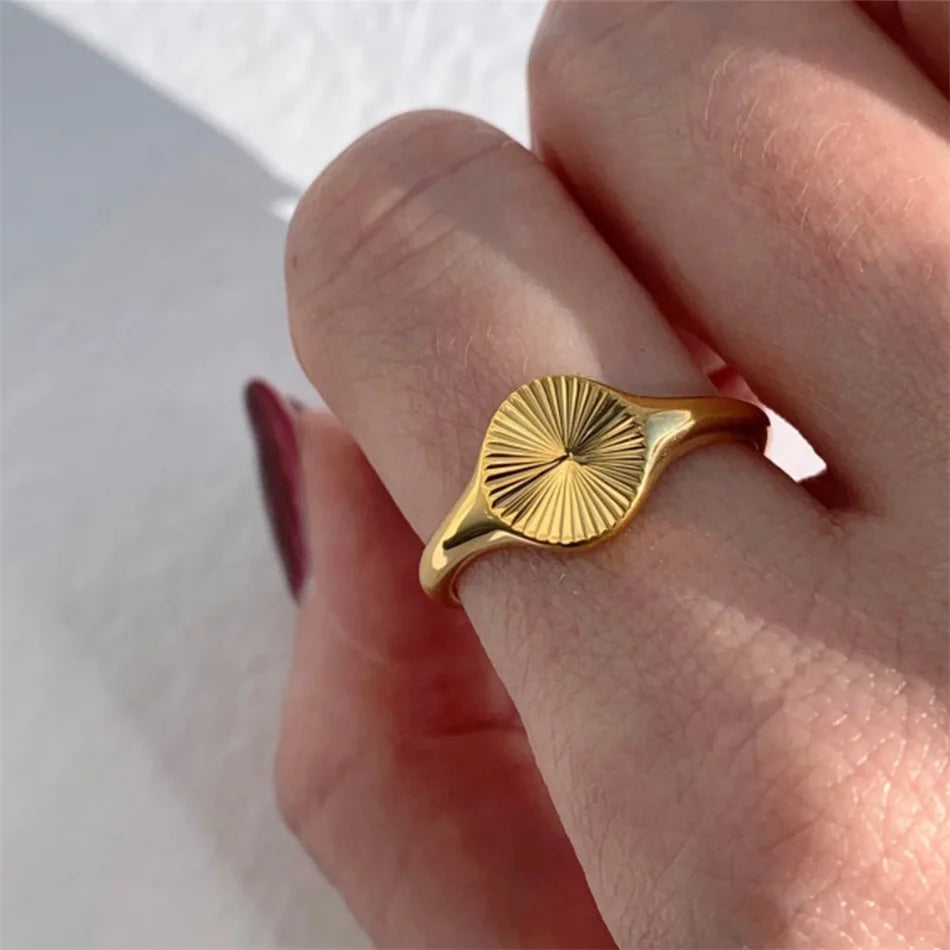 Bague délicate, pour femme